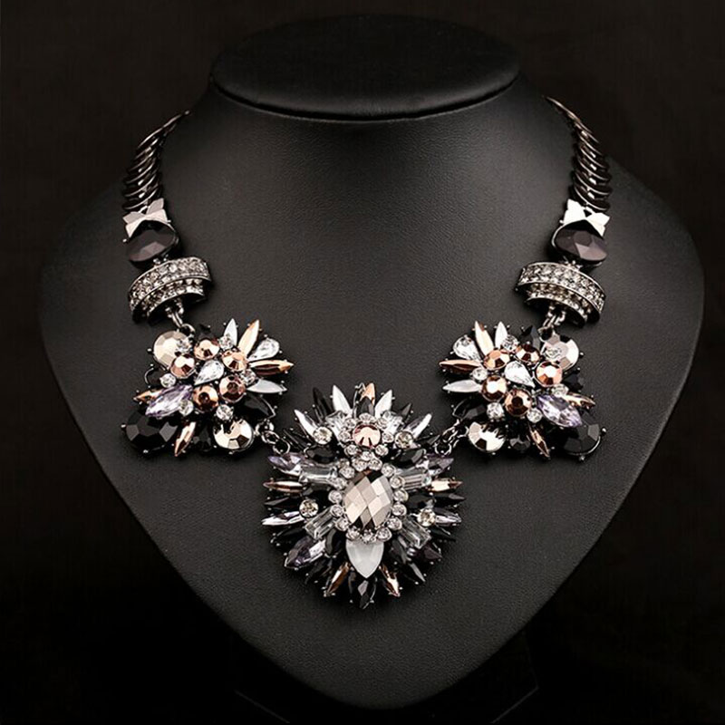 Black Sunflower Gothic Reshinestone Necklace MH9023
